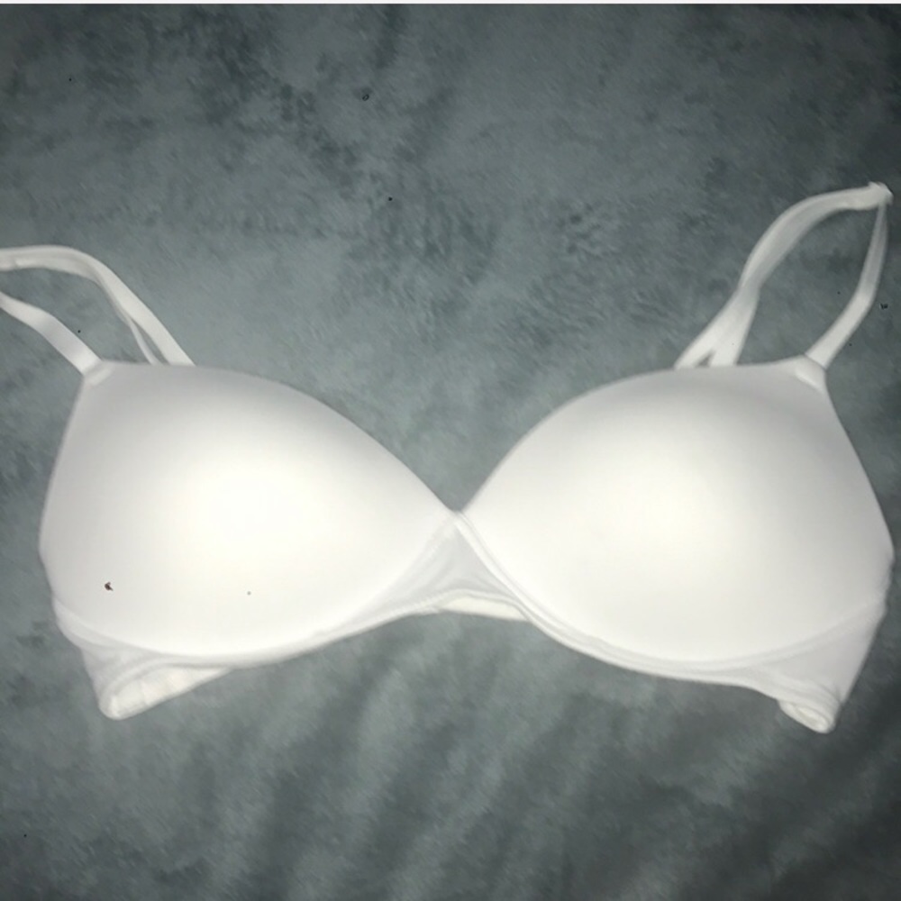 ‼️CLOSET CLOSING‼️White T-Shirt Bra NWOT